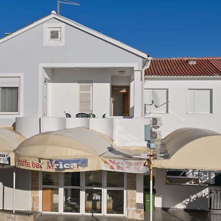 Apartment Center Ana Novalja Exterior foto